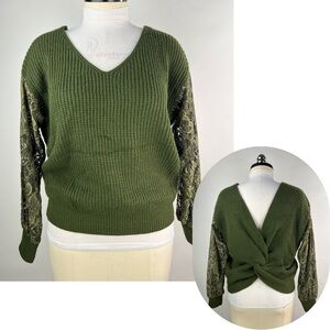 💚 2906. Lace Sleeve Twisted Back Sweatshirt